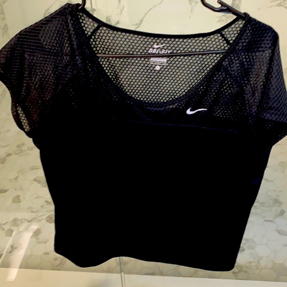 Nike dri-fit crop athletic top